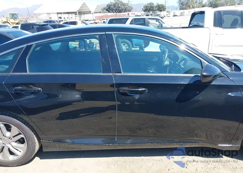 2018 Honda Accord Lx z USA, uszkodzony, nr VIN 1HGCV1F15JA179640